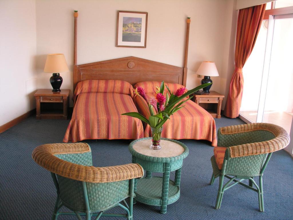 שולשה Hotel La Bateliere חדר תמונה