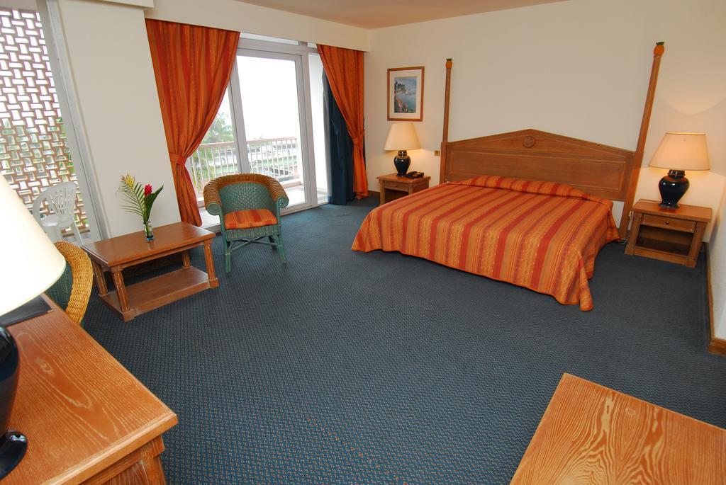 שולשה Hotel La Bateliere מראה חיצוני תמונה