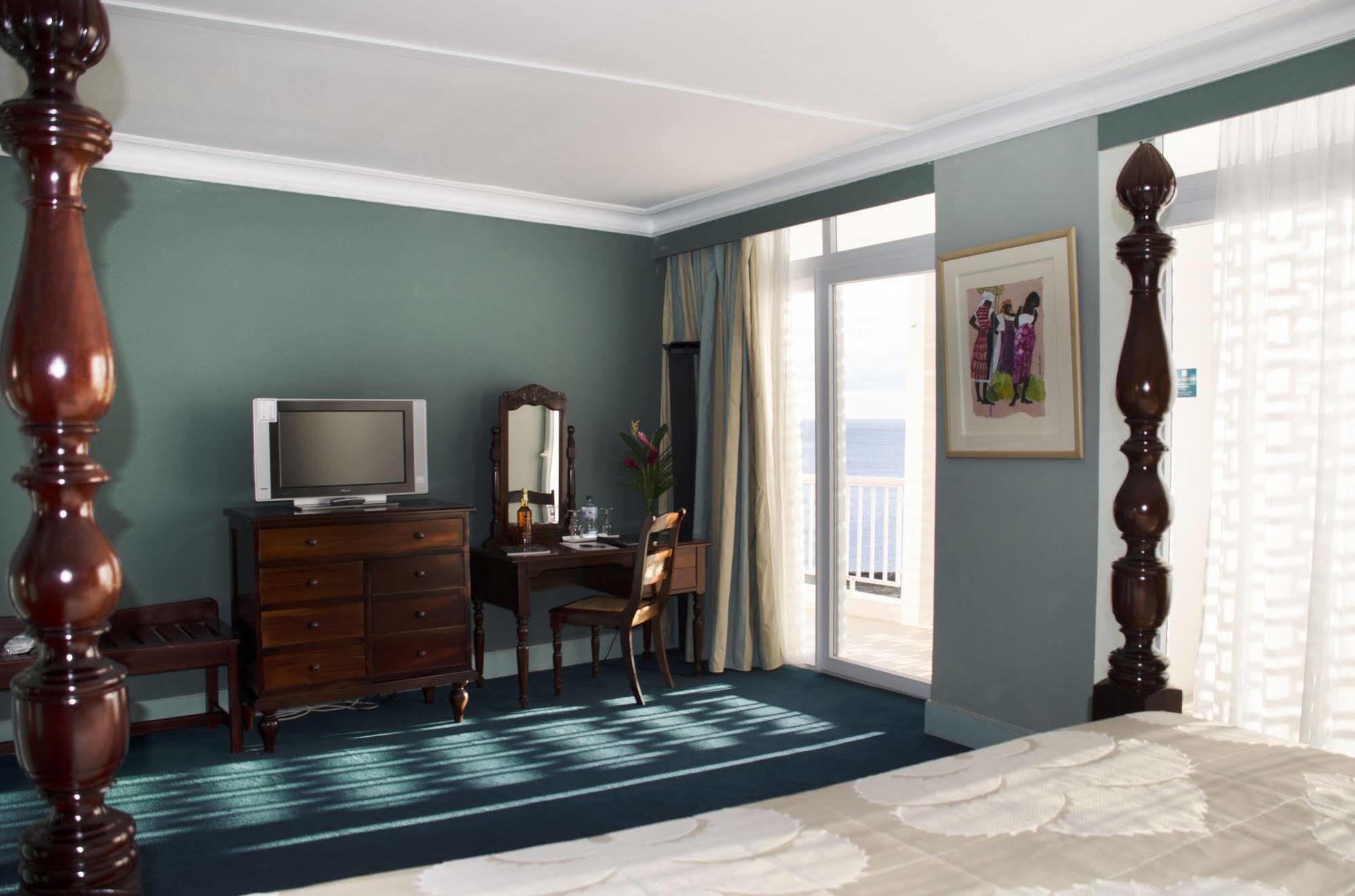 שולשה Hotel La Bateliere מראה חיצוני תמונה